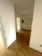 Teilmöblierte 2 Zimmerwohnung in ruhiger Lage mit guter Anbindung - Flur